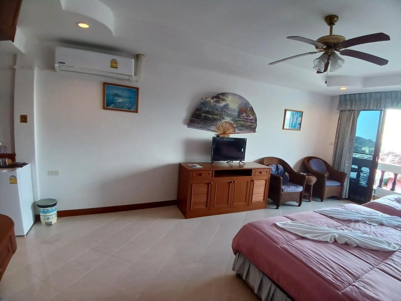 Aksarai Hotel Patong Eksteriør billede