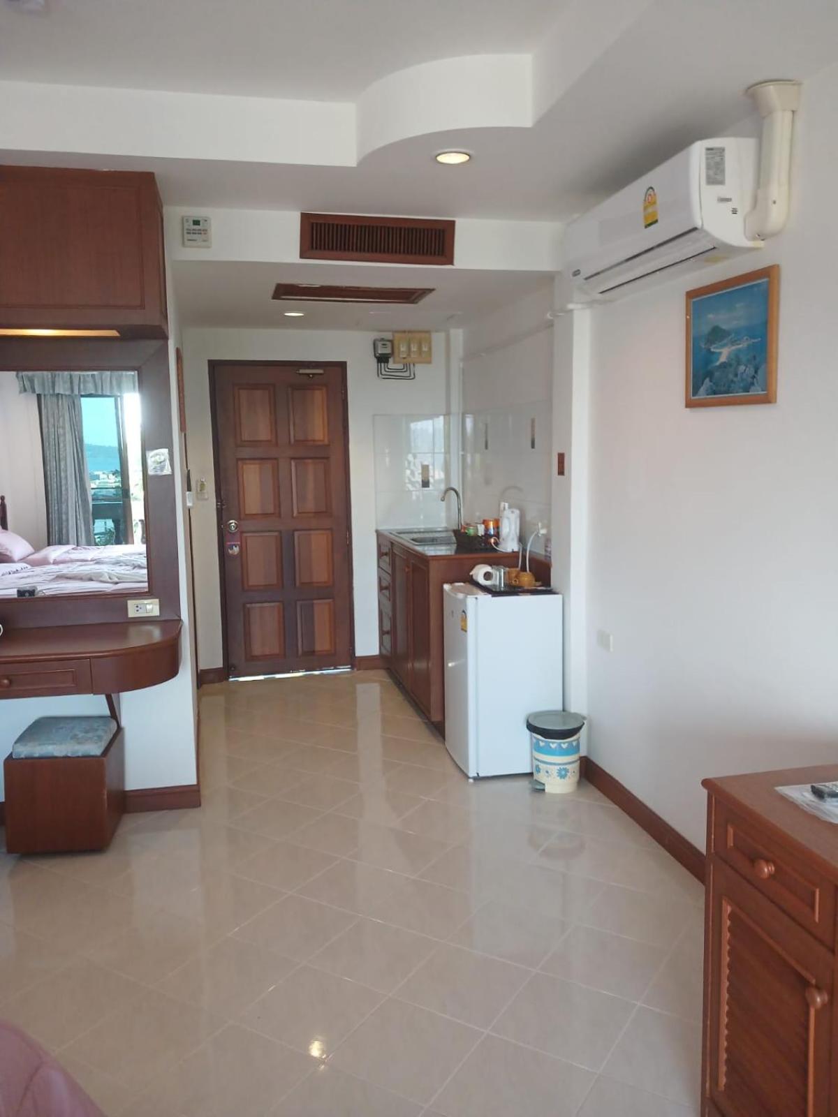 Aksarai Hotel Patong Eksteriør billede
