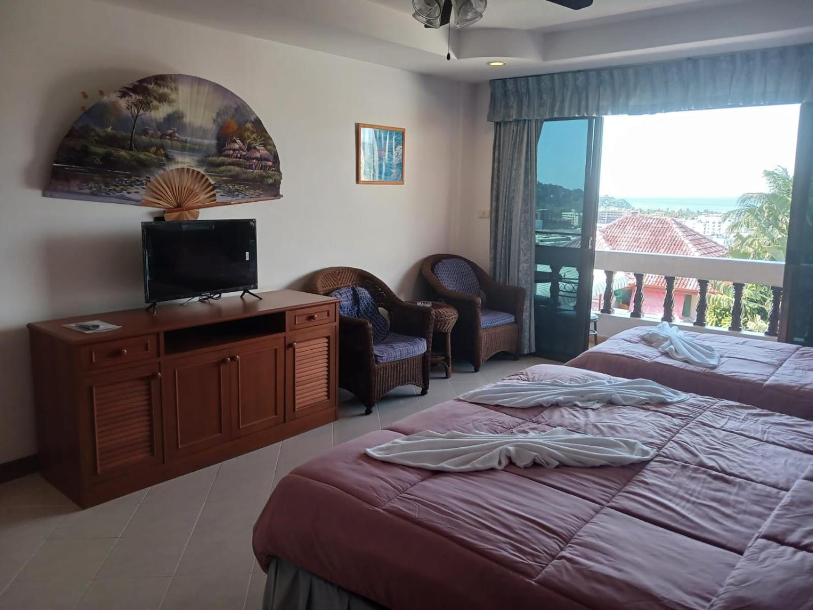 Aksarai Hotel Patong Eksteriør billede