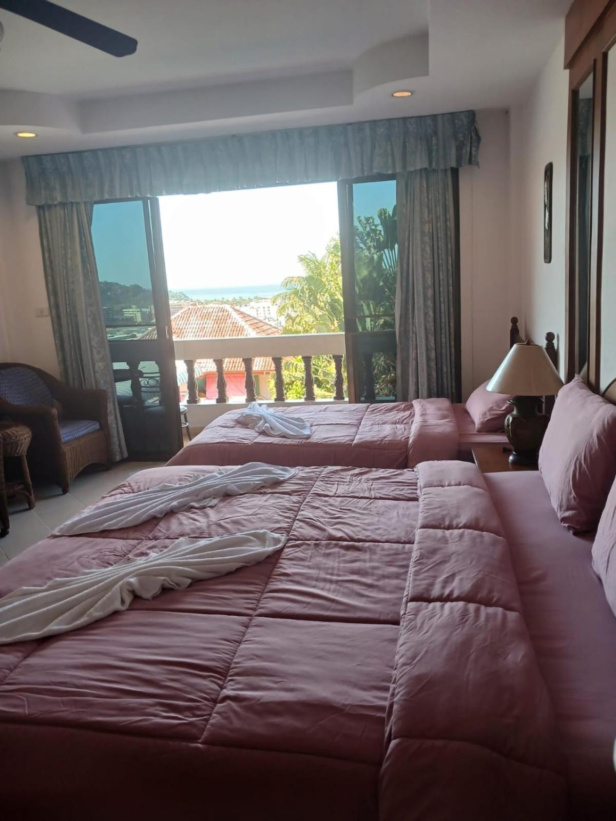 Aksarai Hotel Patong Eksteriør billede