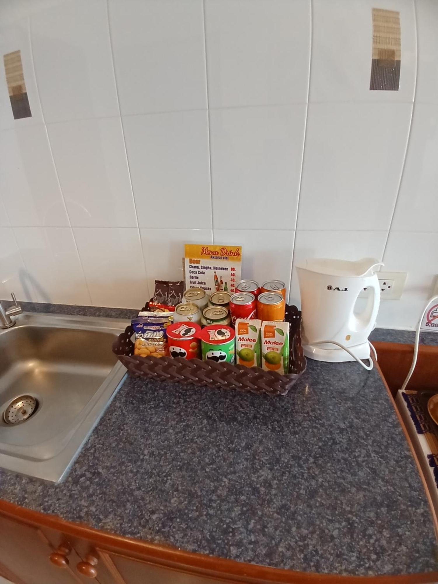 Aksarai Hotel Patong Eksteriør billede