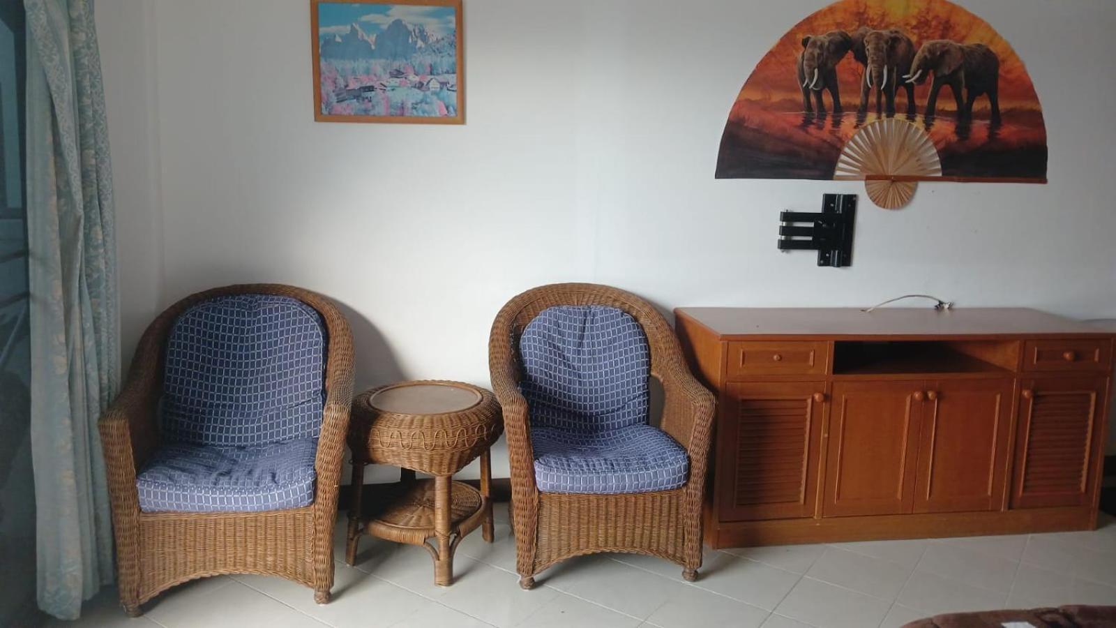 Aksarai Hotel Patong Eksteriør billede