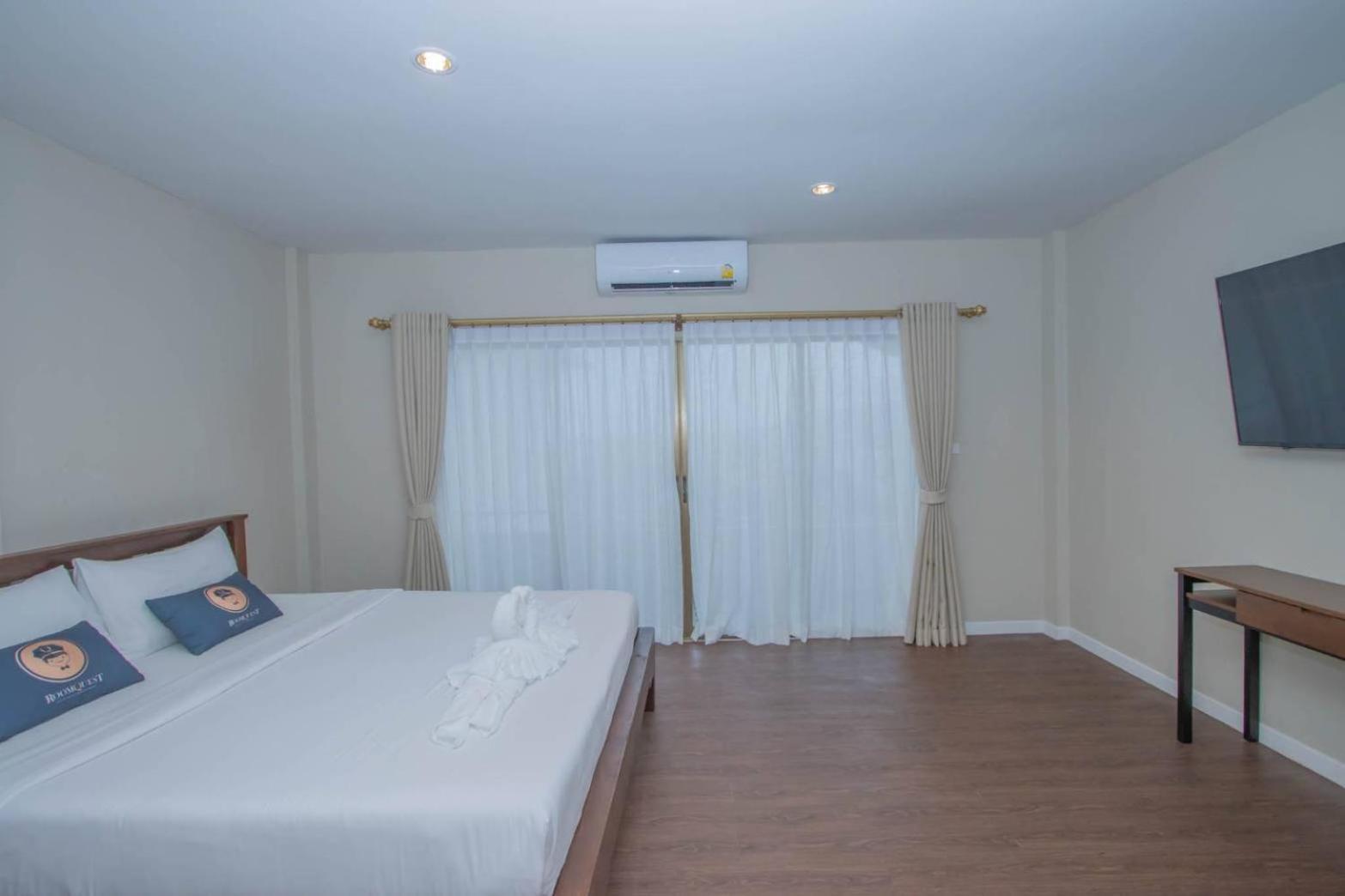 Aksarai Hotel Patong Eksteriør billede